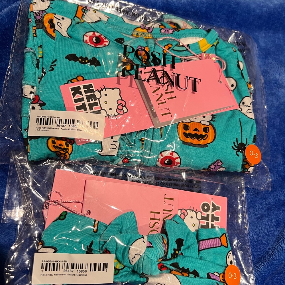 Posh Peanut Halloween Hello Kitty